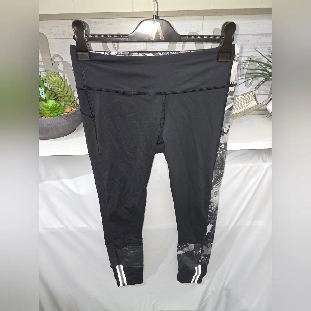 Lululemon Butterfly Angel Wing Run The World 7/8 Leggings Exploded So Fly Size 6 - Picture 3 of 8